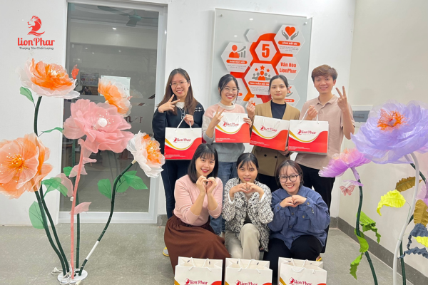 Chúc mừng team Lửa Đỏ đã xuất sắc giành chiến thắng và đem về cho đội mình những phần quà vô cùng giá trị từ công ty